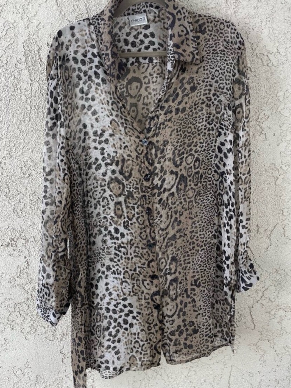 Chico's Women's Beige Leopard Print Button-Up Blouse 100 percent silk